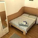Guest house Ruzmarin 3*